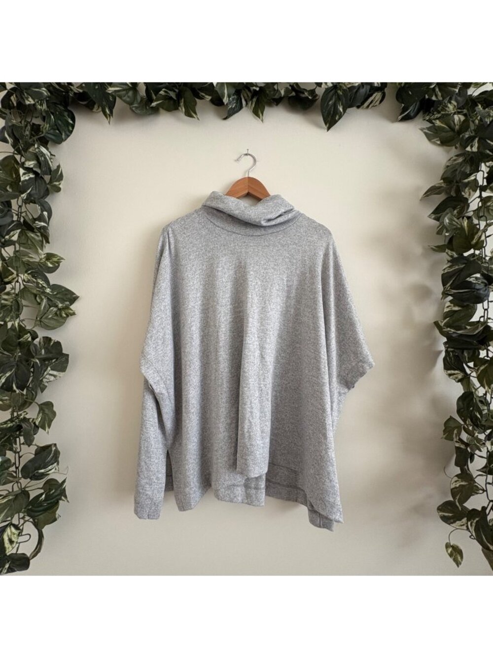 Van Heusen Turtleneck 1/2 Sleeve Knit Blouse Marled Grey Women’s Size M